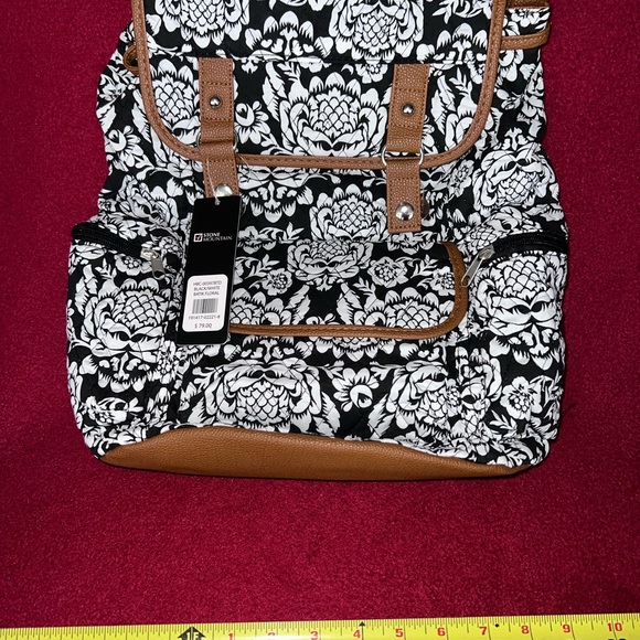 Stone Mountain Black and White Quilted Backpack**NEW W/TAGS** - Picture 9 of 9